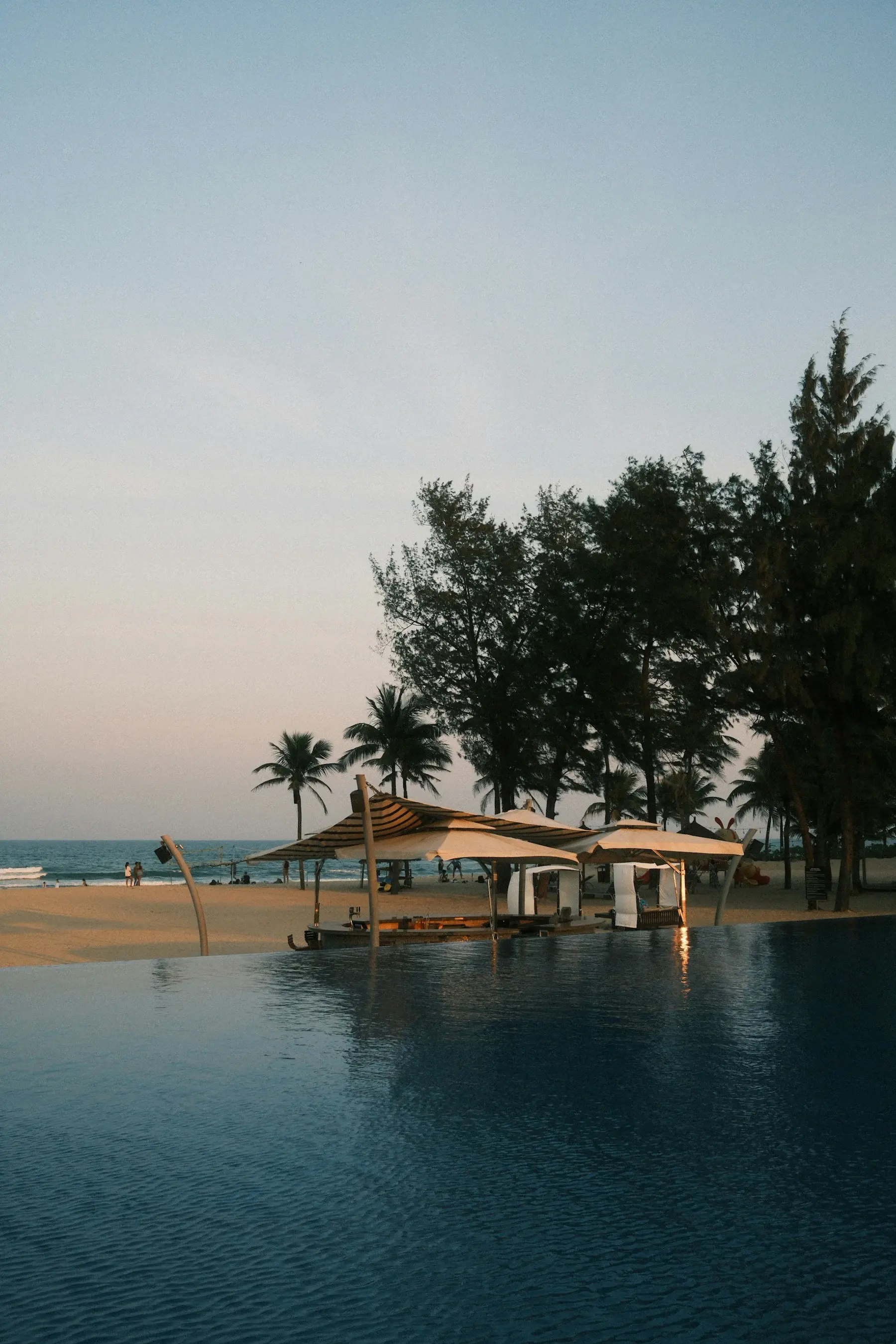 Infinity pools or a traditional edge? Choosing with intention